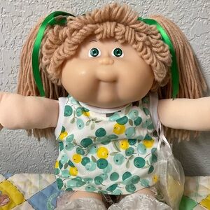 RARE Vintage Cabbage Patch Toddler Girl Head Mold #20 Wheat Hair Green Eyes 1988